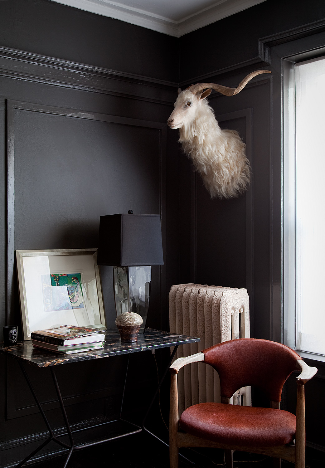 GreyRoomDetail